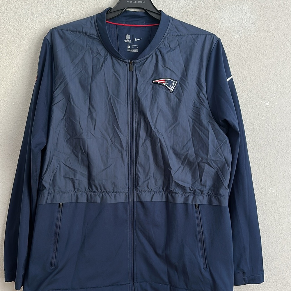 NIKE NEW ENGLAND PATRIOTS ON FIELD APPAREL JACKET TEAM  XL - Picture 2 of 7